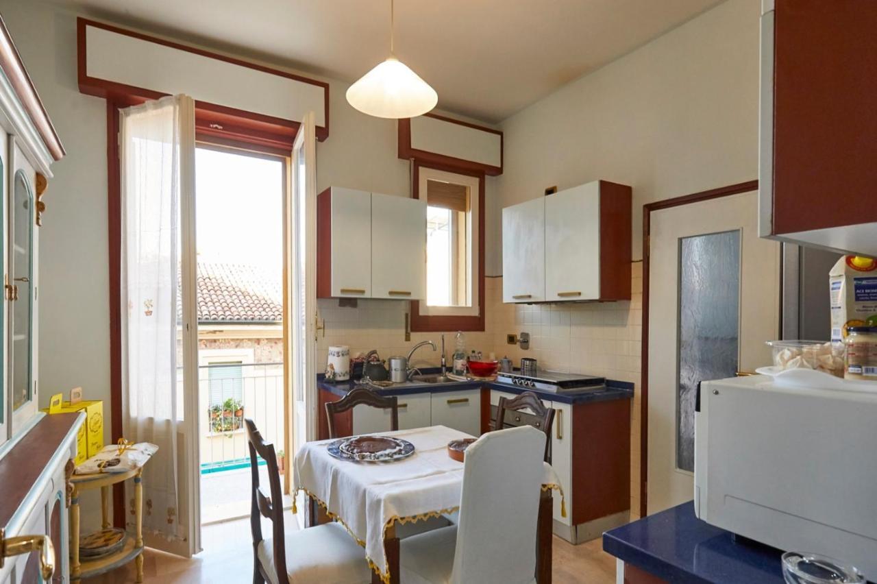 Charlothause Bed & Breakfast โบโลญญา ภายนอก รูปภาพ